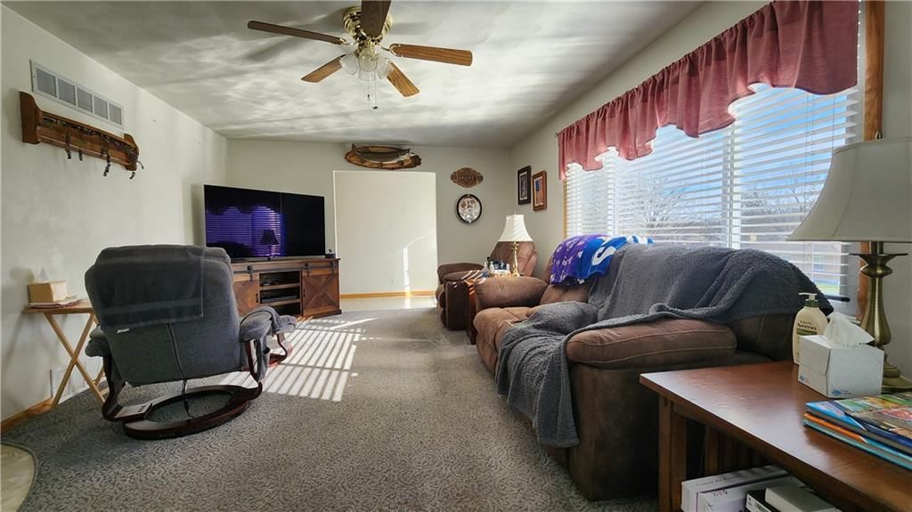 3704 S CLAREMONT Avenue — photo 3