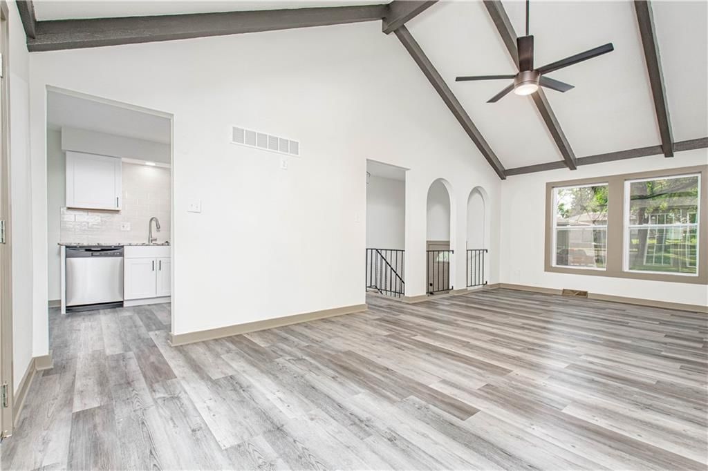 804 NW North Summit Circle — photo 4