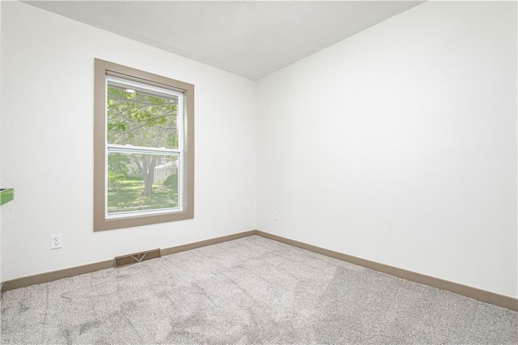 804 NW North Summit Circle — photo 10
