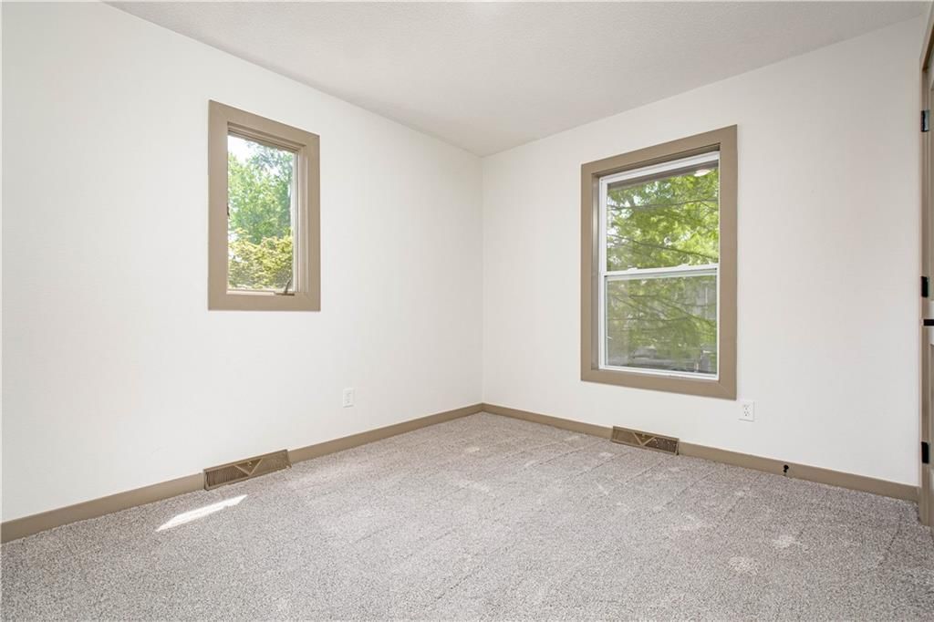 804 NW North Summit Circle — photo 11