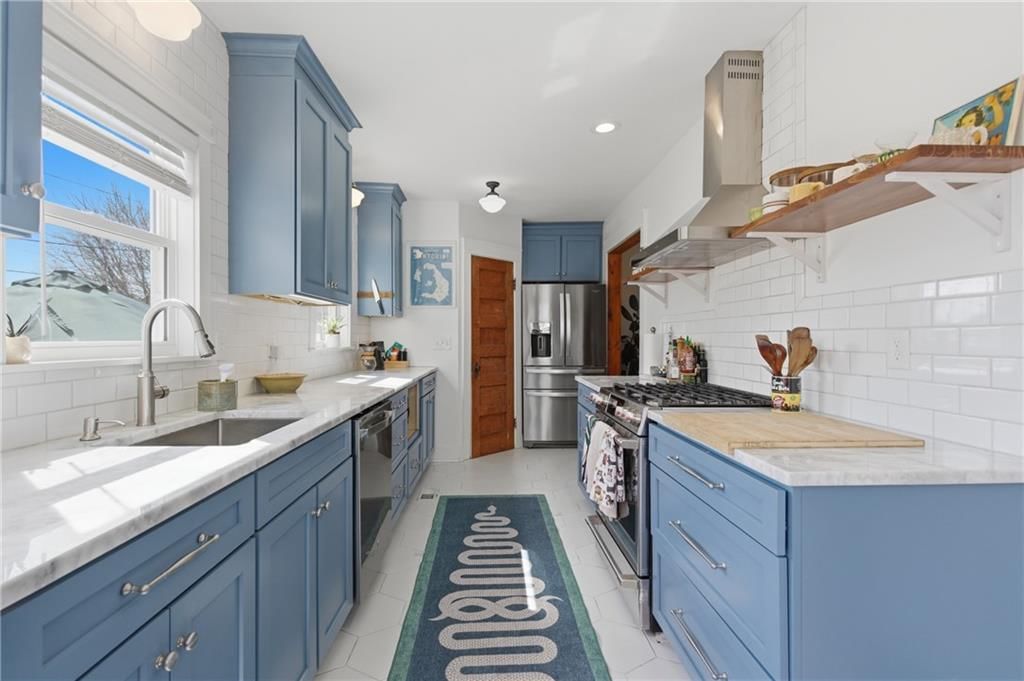 121 Lawn Avenue — photo 14