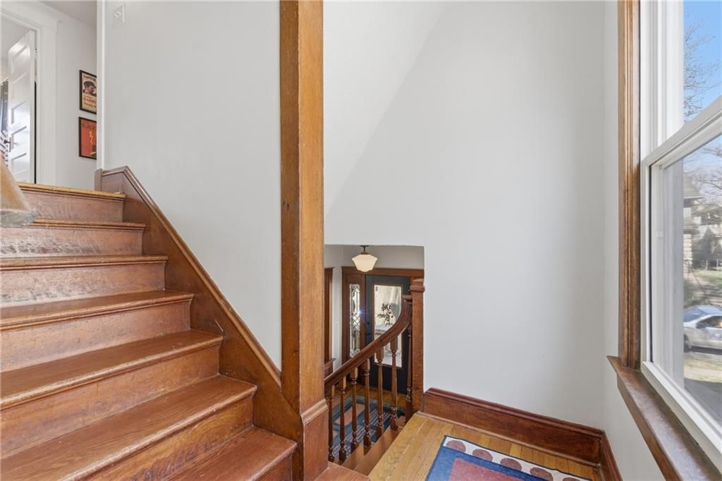 121 Lawn Avenue — photo 16