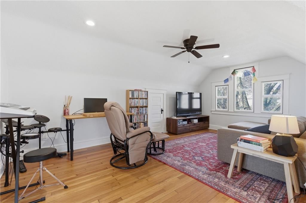 121 Lawn Avenue — photo 30