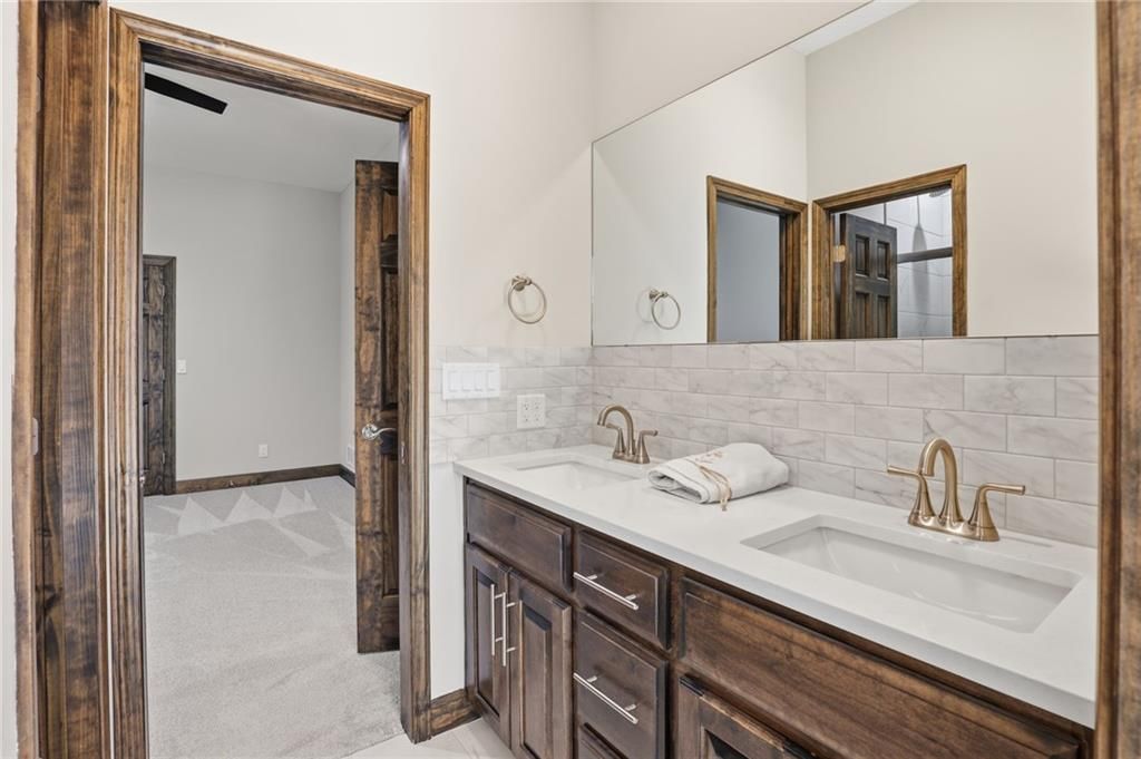 1709 SW 27th Street — photo 19