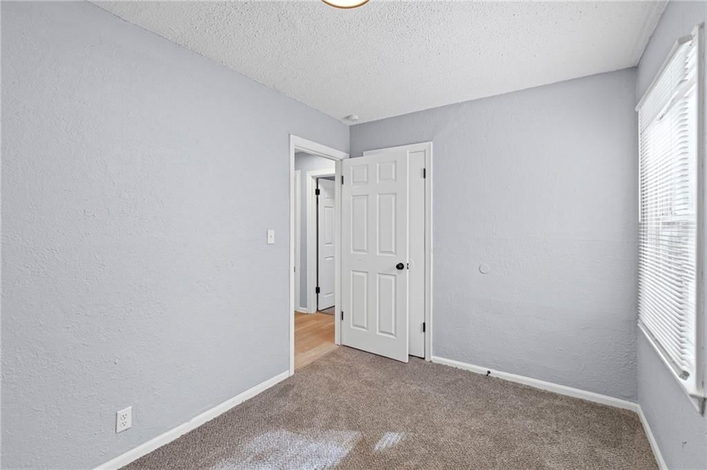 5752 College Avenue — photo 9