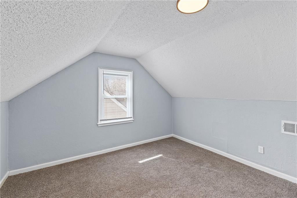 5752 College Avenue — photo 16