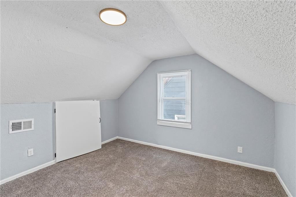 5752 College Avenue — photo 18