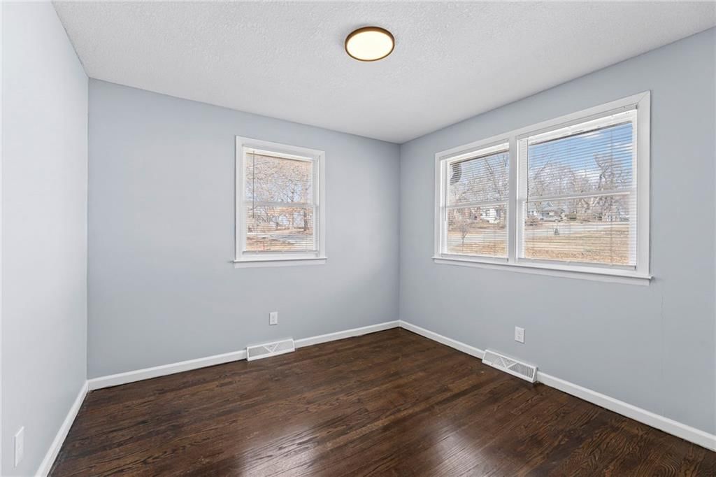 8401 Wayne Avenue — photo 12