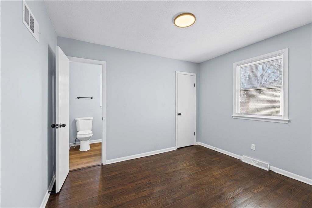 8401 Wayne Avenue — photo 20