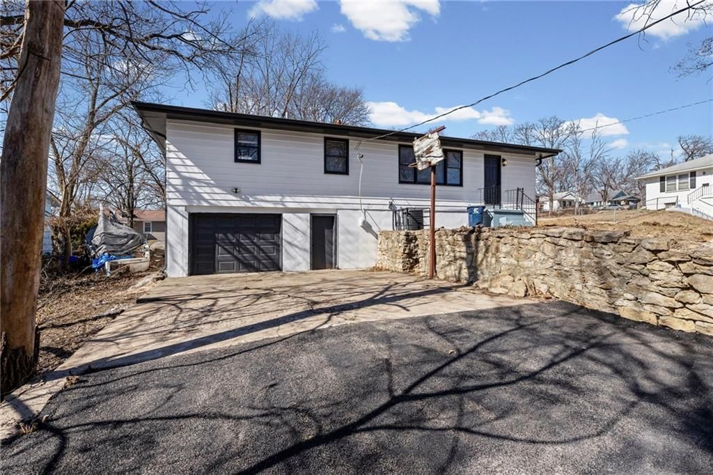 8401 Wayne Avenue — photo 30