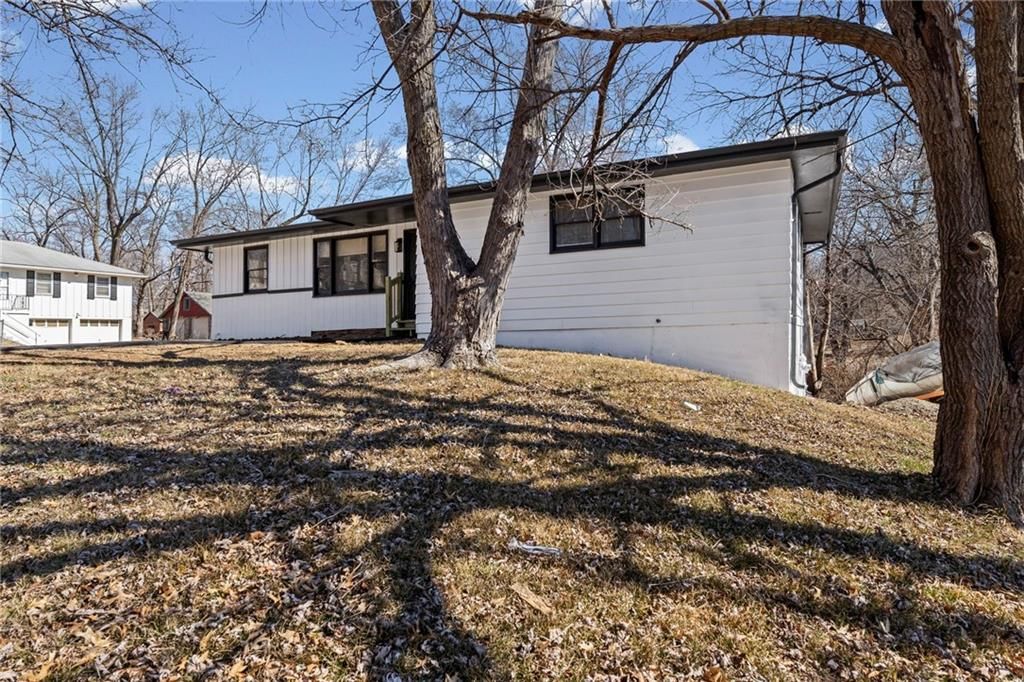 8401 Wayne Avenue — photo 34