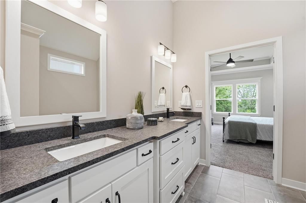 10504 N Mulberry Street — photo 17