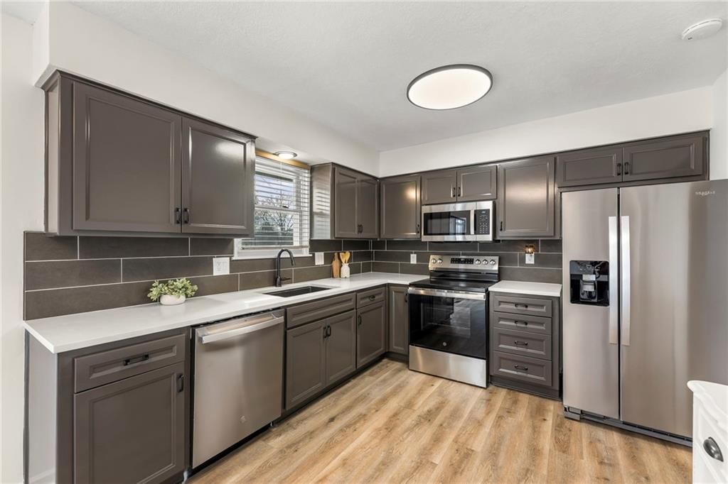 2027 E Mohawk Court — photo 13