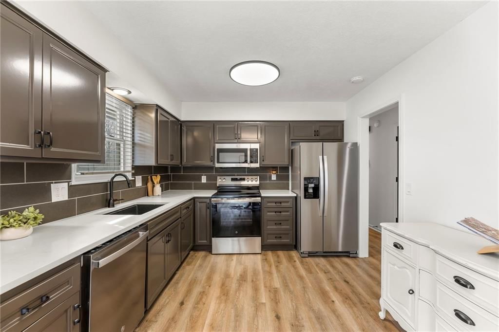 2027 E Mohawk Court — photo 14