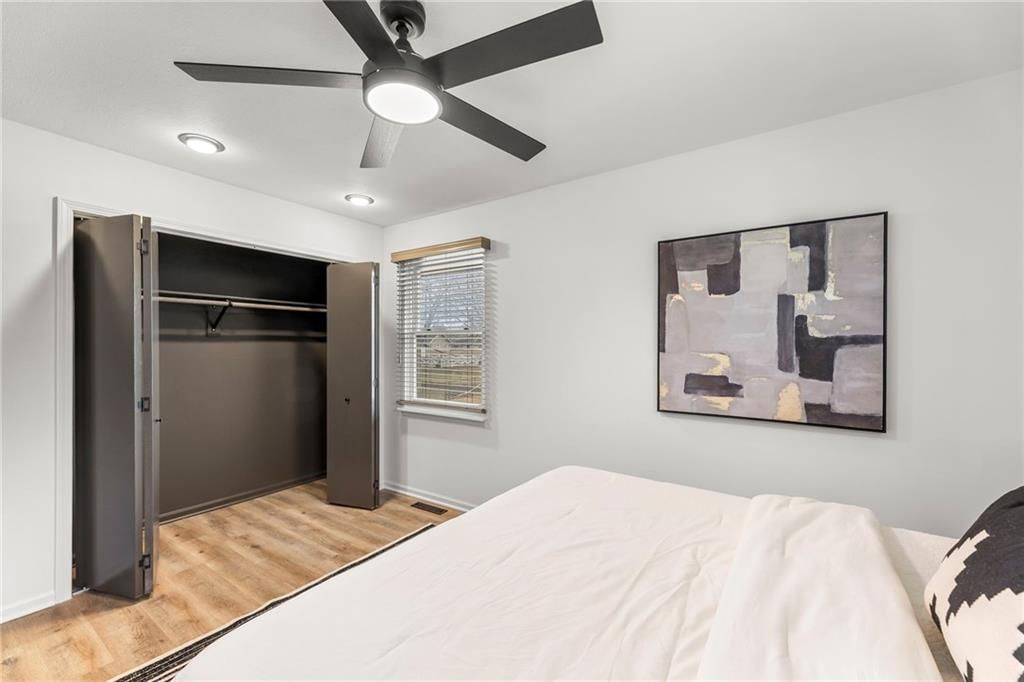 2027 E Mohawk Court — photo 17