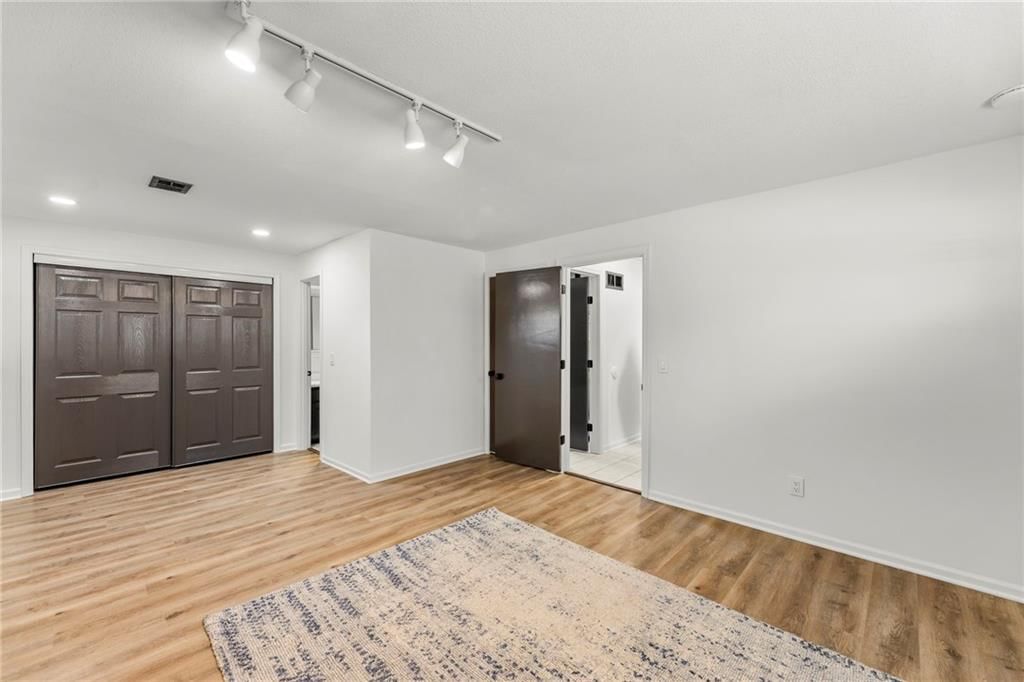 2027 E Mohawk Court — photo 28