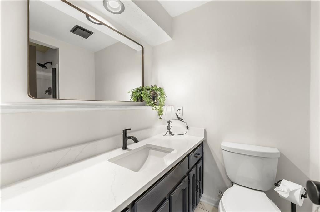 2027 E Mohawk Court — photo 29