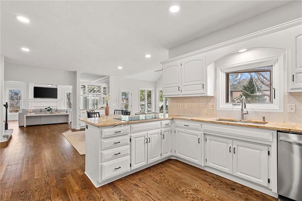 5212 W 129 Street — photo 21