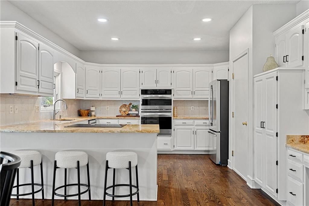 5212 W 129 Street — photo 22