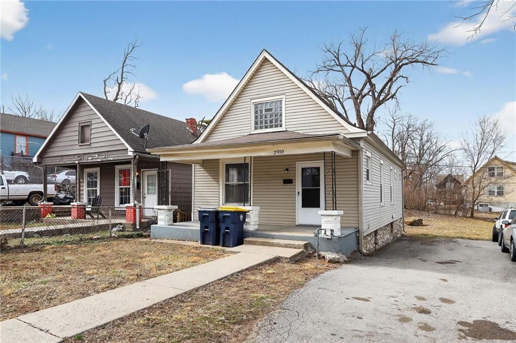 2910 Jarboe Street — photo 3