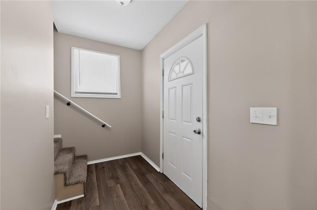 2910 Jarboe Street — photo 4