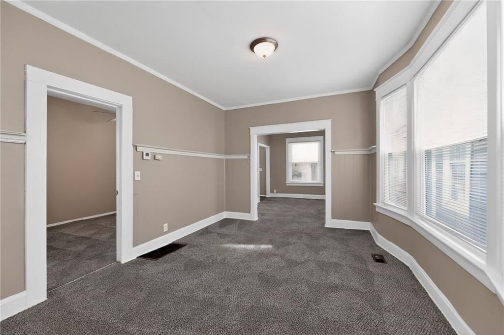 2910 Jarboe Street — photo 9