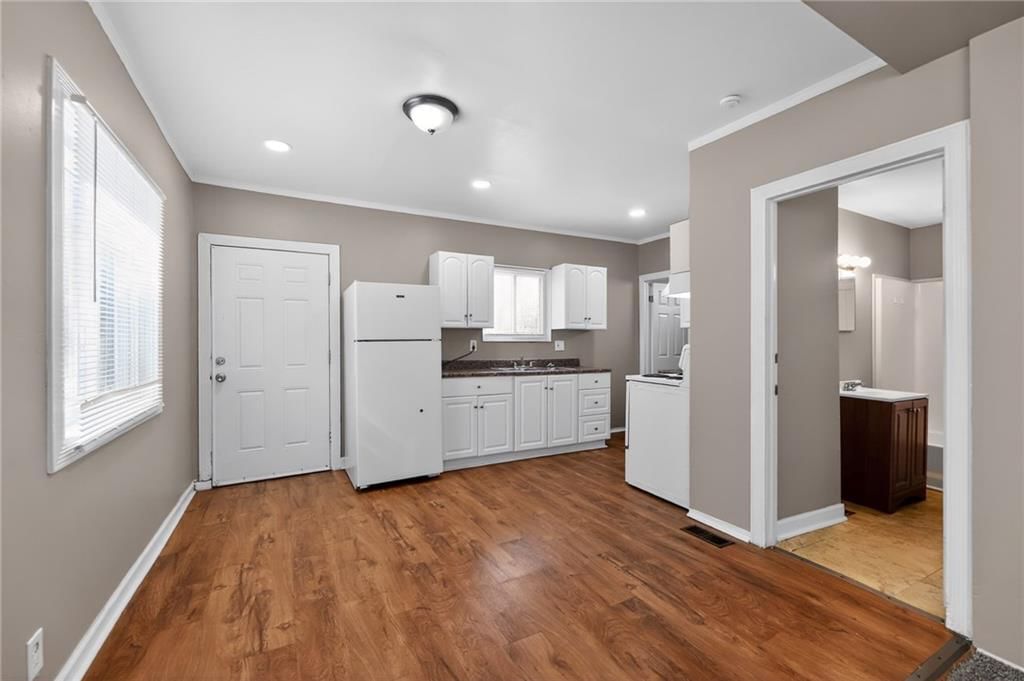 2910 Jarboe Street — photo 14