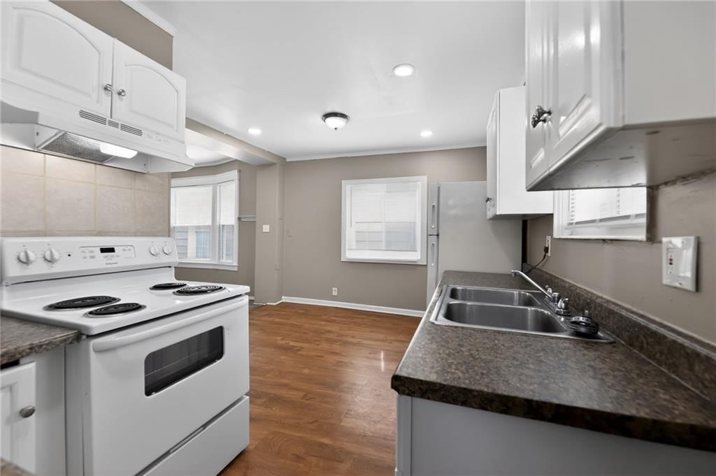 2910 Jarboe Street — photo 15