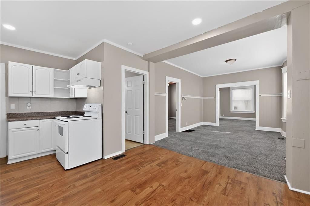 2910 Jarboe Street — photo 17