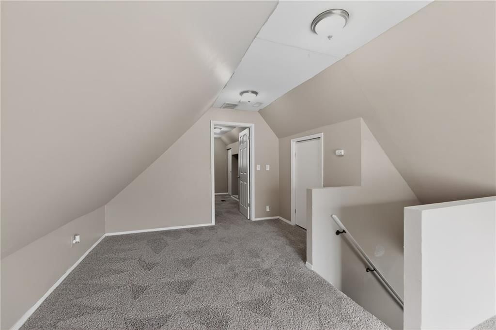 2910 Jarboe Street — photo 20