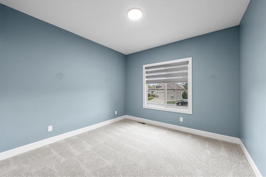 2110 NW Ashurst Drive — photo 3
