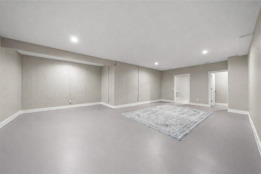 2110 NW Ashurst Drive — photo 21
