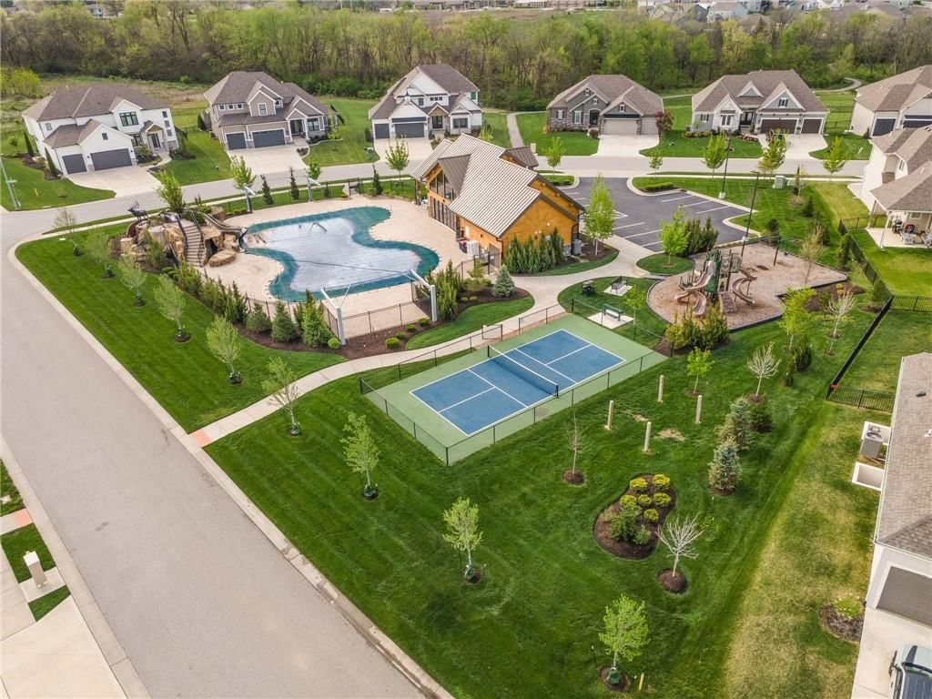 2110 NW Ashurst Drive — photo 34