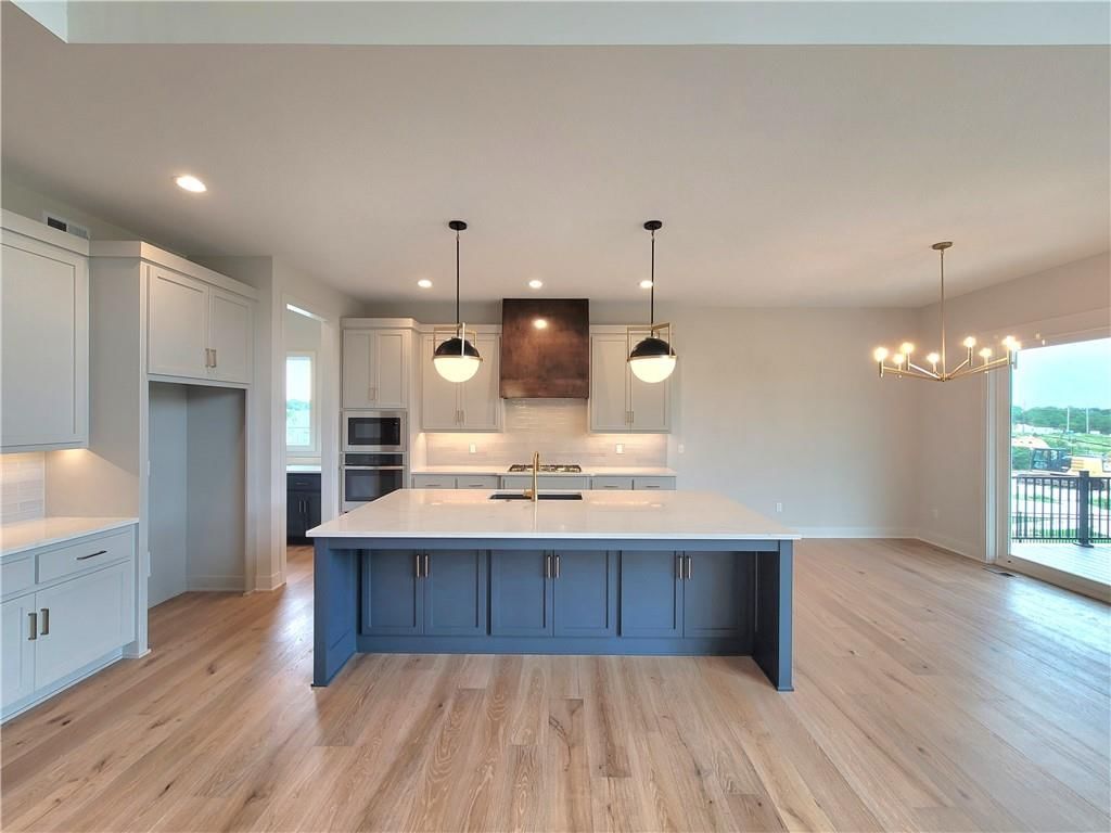 18272 Century Street — photo 10