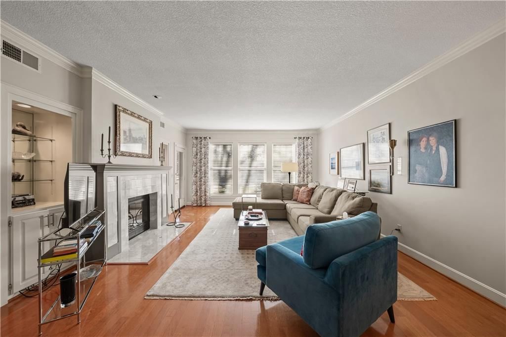 3936 Shawnee Mission Parkway — photo 3