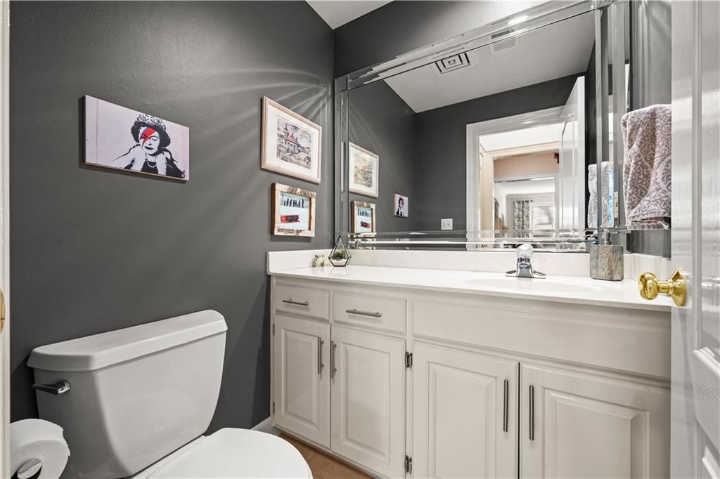 3936 Shawnee Mission Parkway — photo 11