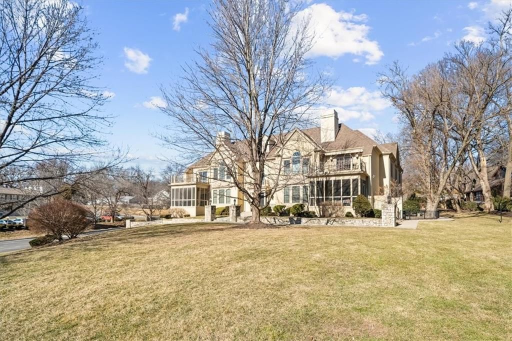 3936 Shawnee Mission Parkway — photo 24
