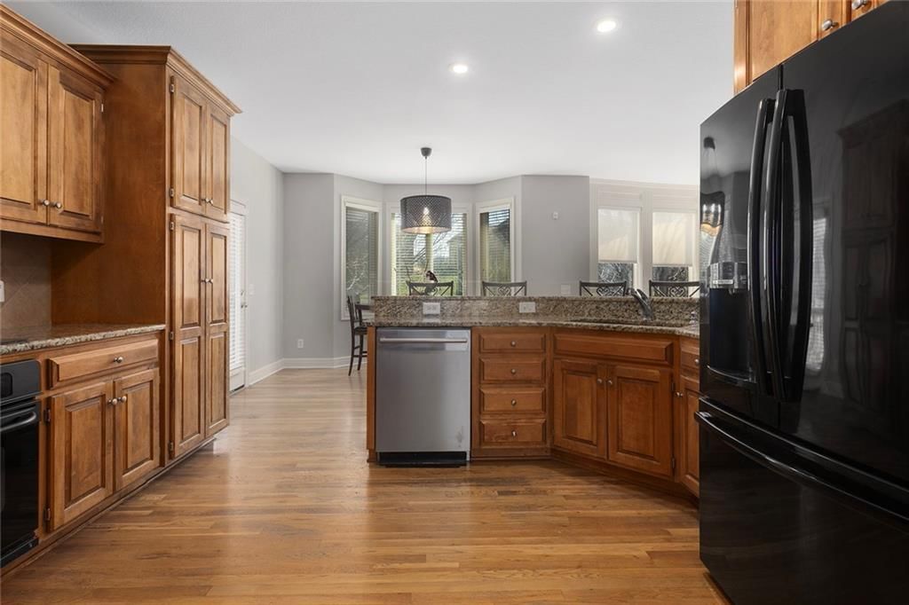 9409 N Laurel Avenue — photo 4