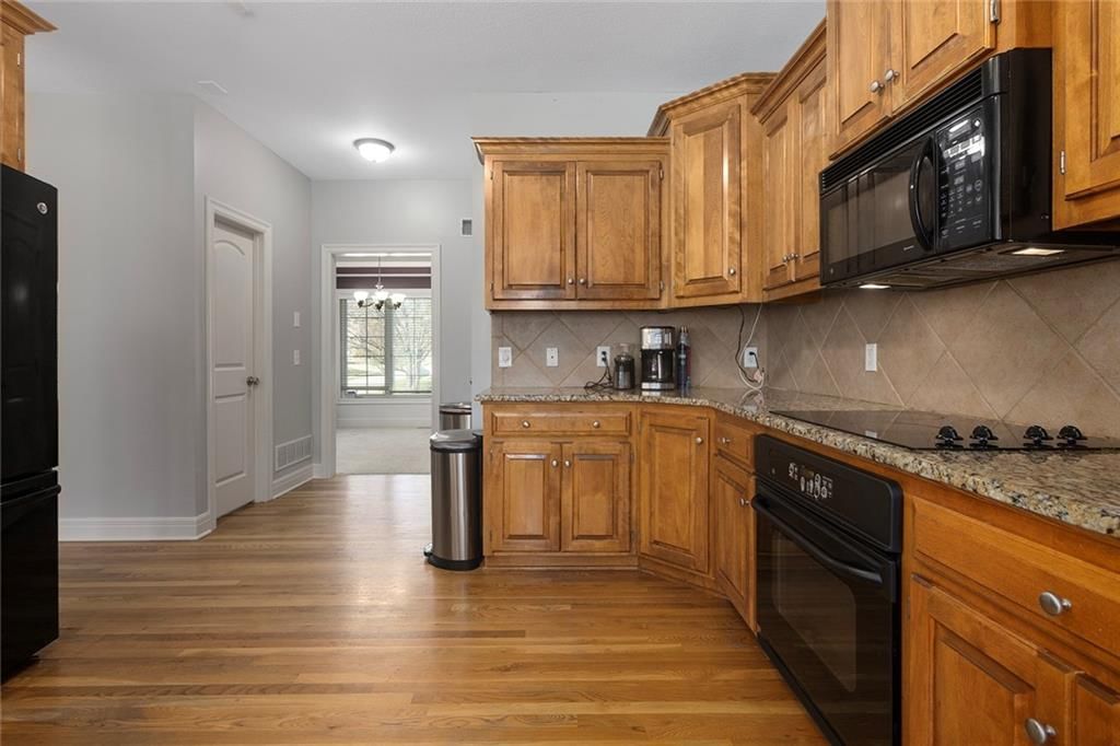 9409 N Laurel Avenue — photo 5