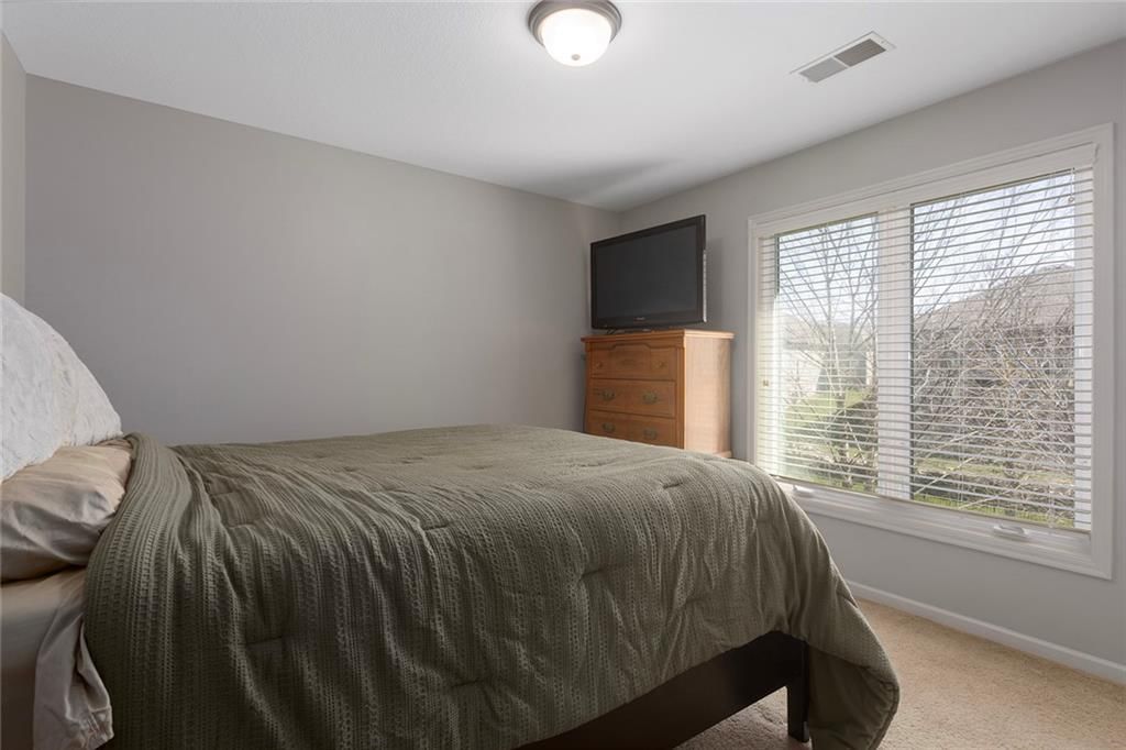 9409 N Laurel Avenue — photo 30