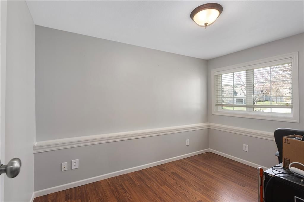 9409 N Laurel Avenue — photo 34