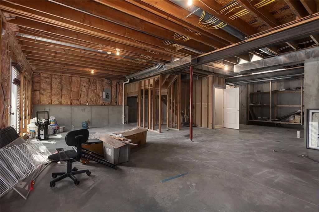 9409 N Laurel Avenue — photo 36