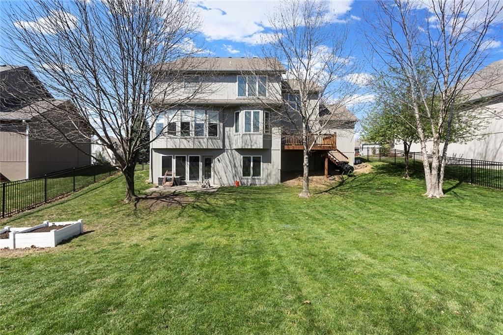 9409 N Laurel Avenue — photo 38