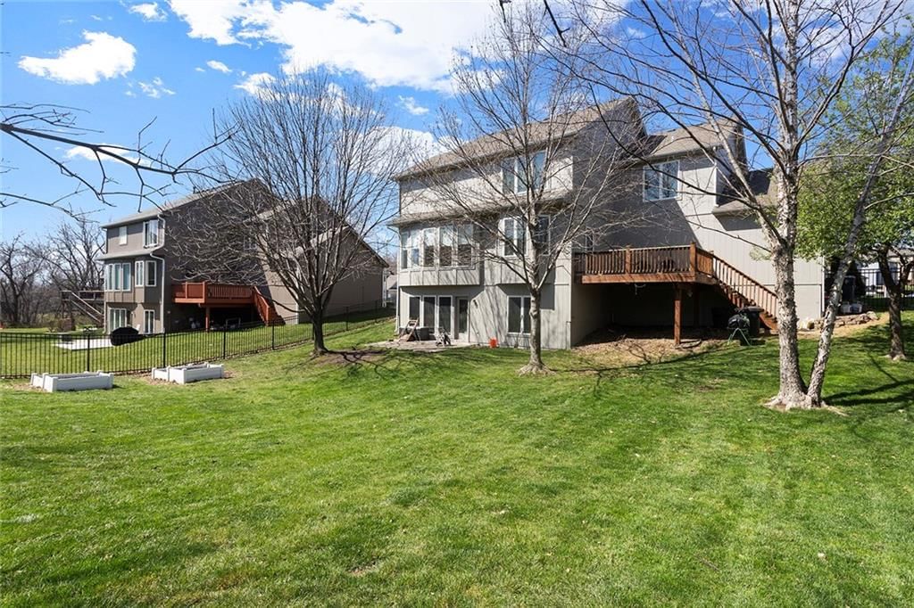 9409 N Laurel Avenue — photo 39