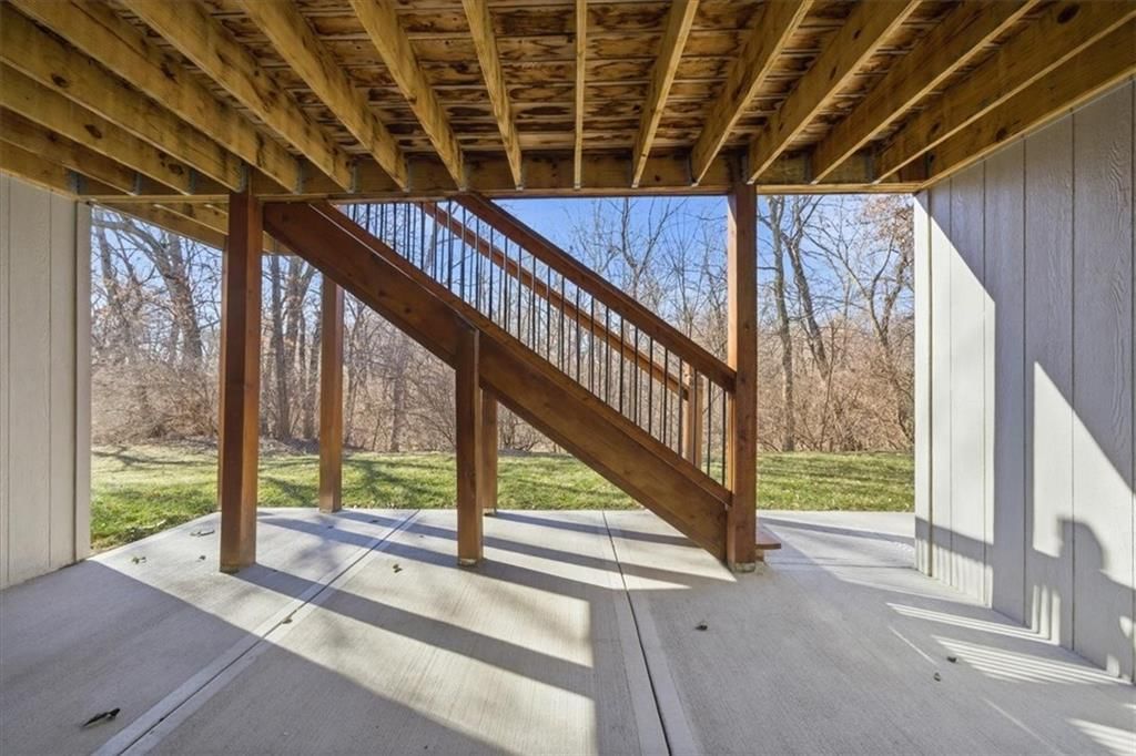 8005 NE 80th Terrace — photo 32