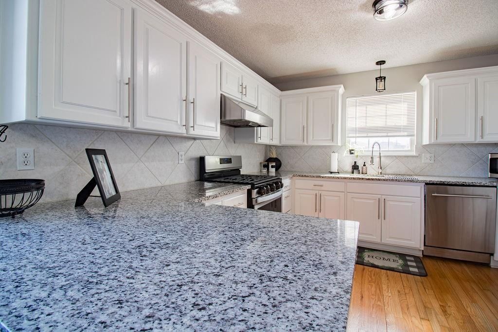 950 NW Maplewood Court — photo 9