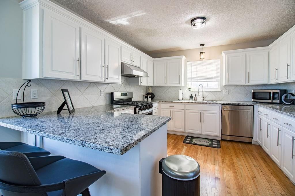 950 NW Maplewood Court — photo 10