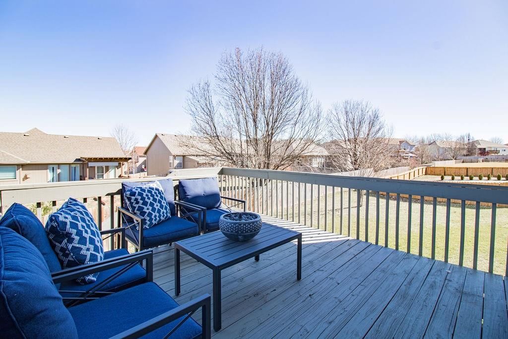 950 NW Maplewood Court — photo 27