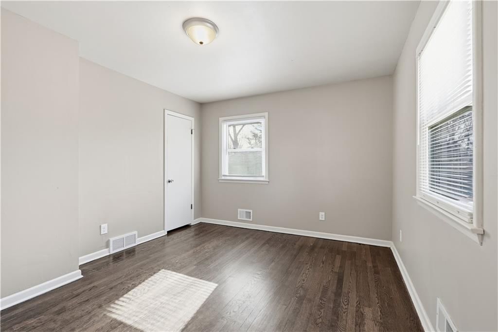 10816 E 66th Terrace — photo 8