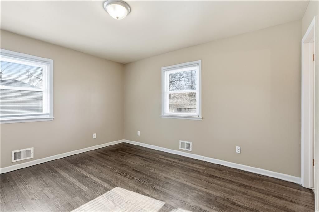 10816 E 66th Terrace — photo 11